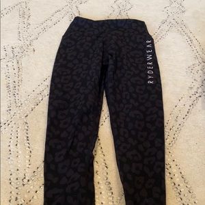 Ryderwear instinct scrunch bum leggings